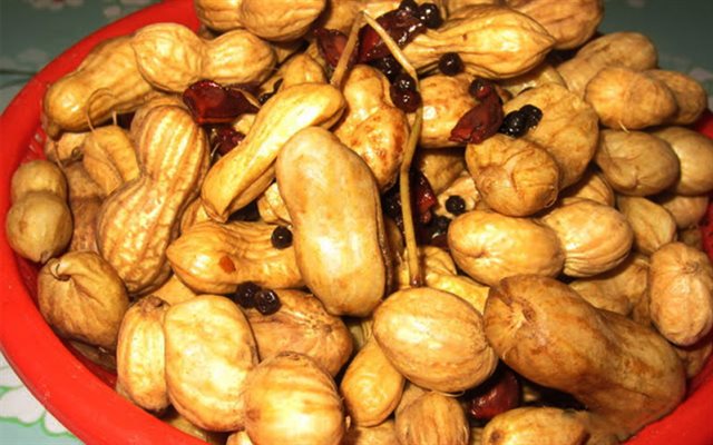 Luộc Đậu Phộng Kiểu Người Hoa