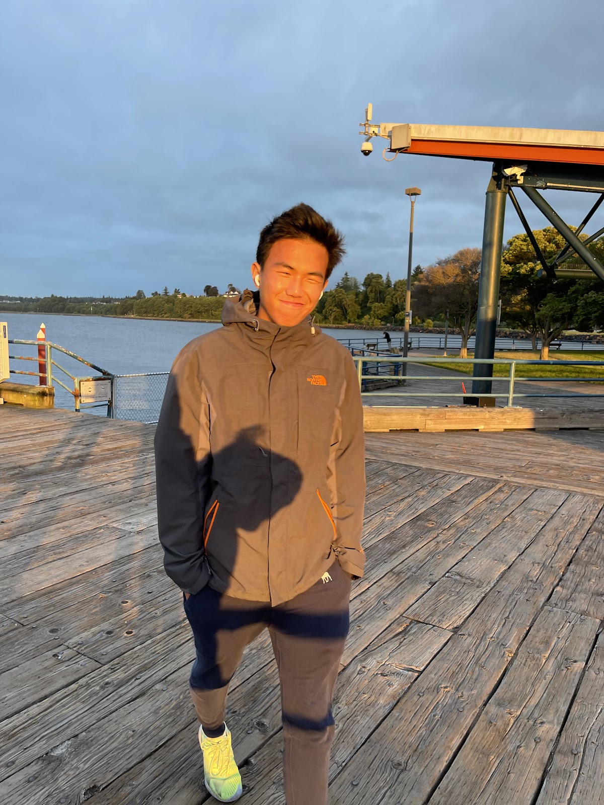 profile of Zhenman Shen