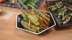 Vậy là đã hoàn thành xong kim chi dưa leo,kim chi có thể ăn liền hoặc bảo quản trong tủ lạnh. Kim chi dưa leo đủ vị cay mặn ngọt cực kì bắc cơm hoặc ăn kèm thịt nướng đều ngon.