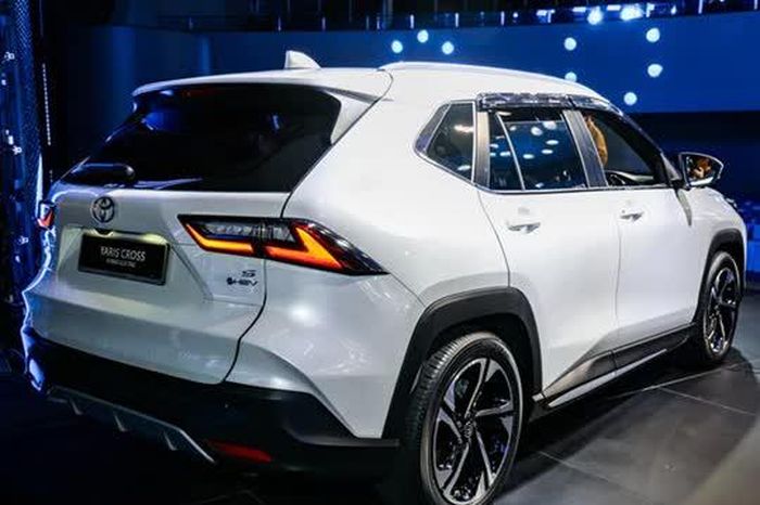Toyota Yaris Cross 2026 trình làng: Thêm phiên bản hybrid, giá từ 670 triệu đồng - Tạp chí Doanh Nghiệp Việt Nam