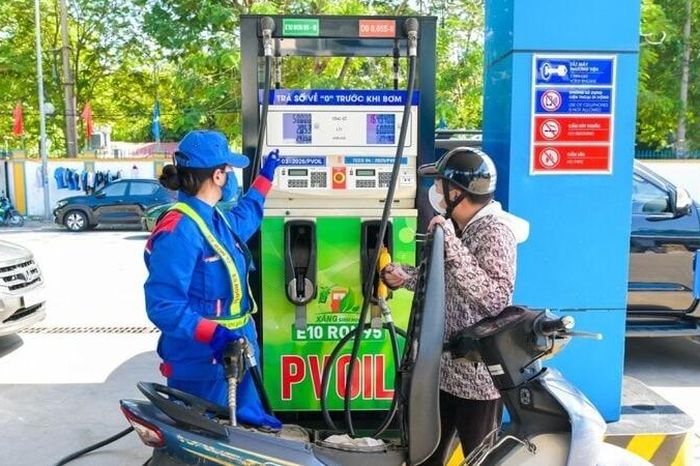 Sẵn sàng cung ứng đủ xăng E10 từ 1/6 - Đài Phát thanh và truyền hình Hà Nội