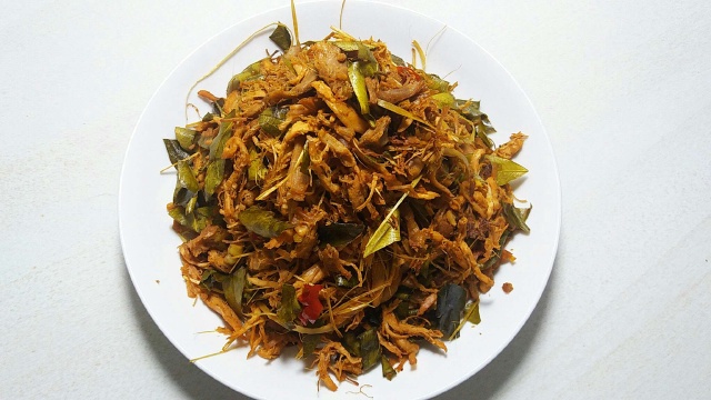 Khô Gà Lá Chanh
