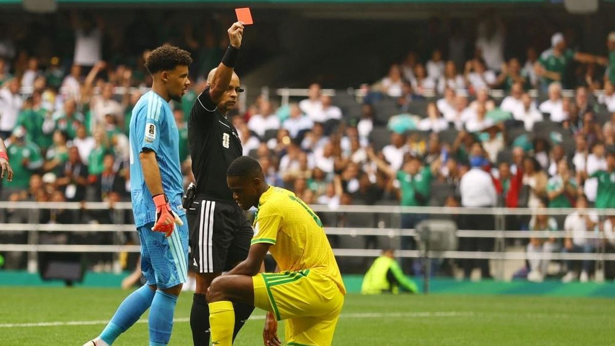 World Cup 2026 'bội thu' thẻ đỏ - Tạp chí Tri thức