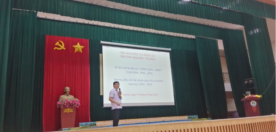 Trường Đại học Tây Bắc tổ chức Tuần sinh hoạt công dân học sinh, sinh viên cho tân sinh viên khoá K64, năm học 2023 - 2024