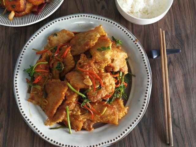 Thịt Chiên Giòn Xào Rau Củ