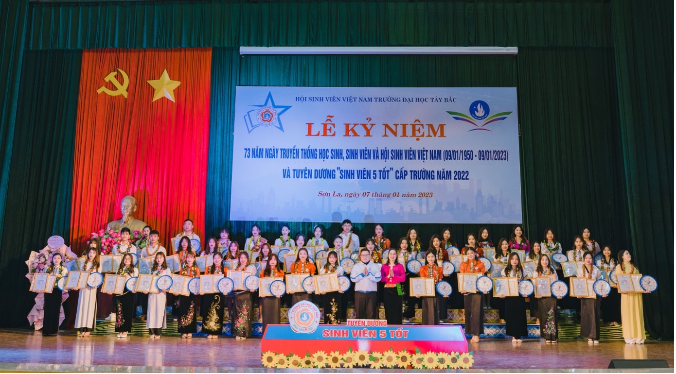 Lễ Kỷ niệm 73 năm “Ngày Truyền thống học sinh, sinh viên và Hội Sinh viên Việt Nam” và tuyên dương “Sinh viên 5 tốt” cấp Trường năm 2022