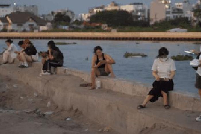 'Biển Gò Vấp' hút khách song tiềm ẩn nguy cơ mất an toàn - Báo Người Lao Động