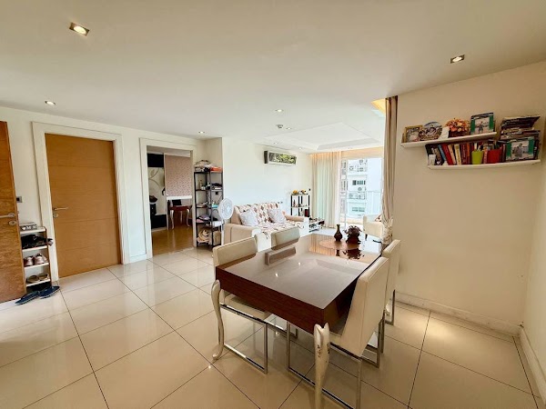 Sunset Boulevard Residence 1