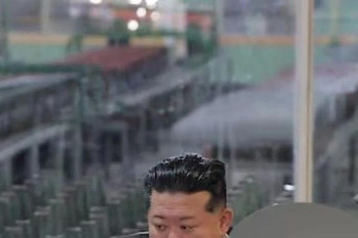 Nhà lãnh đạo Kim Jong-un ra lệnh thần tốc hiện đại hóa vũ khí - Báo VietnamPlus