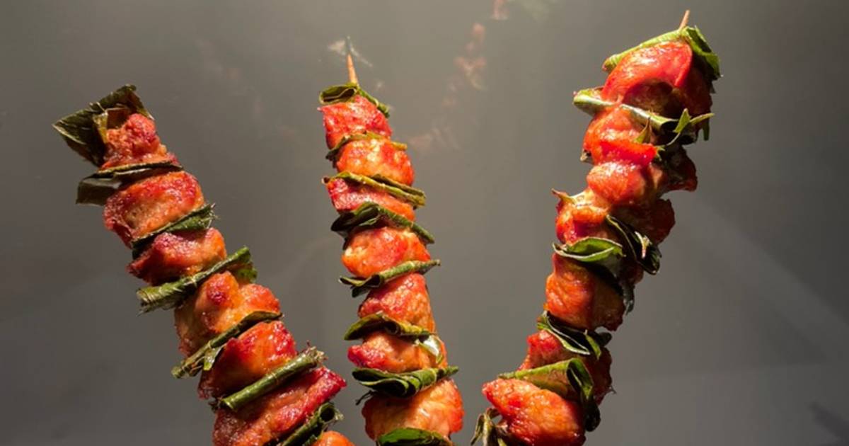 Thịt nướng lá móc mật