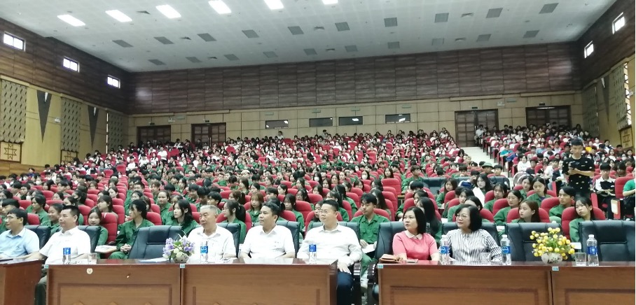 Trường Đại học Tây Bắc tổ chức Tuần sinh hoạt công dân học sinh, sinh viên cho tân sinh viên khoá K64, năm học 2023 - 2024