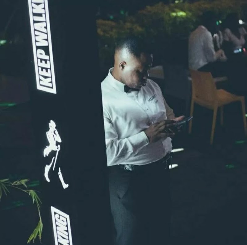 DEEJAY KLVN — Hands Up
