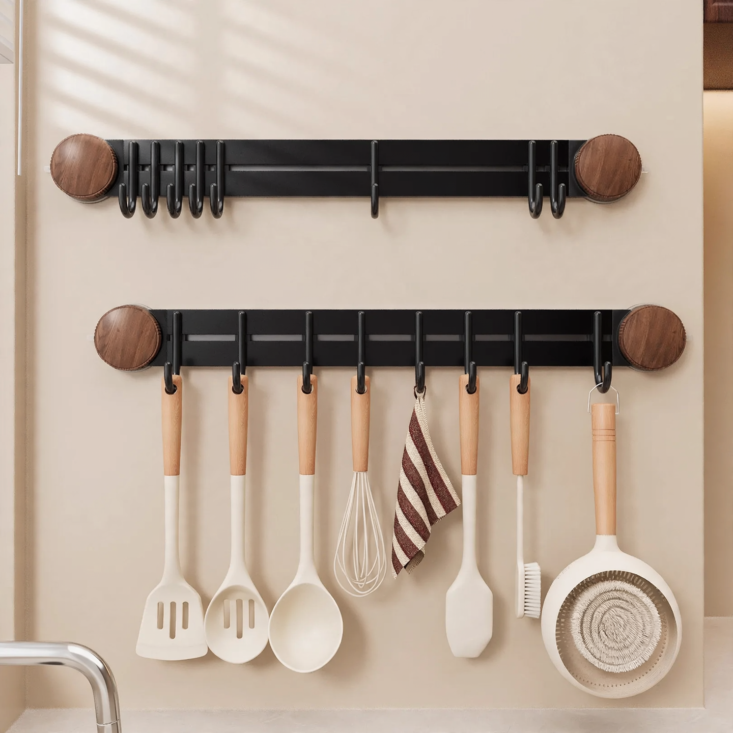 Suction cup kitchen strip with hooks, hole-free