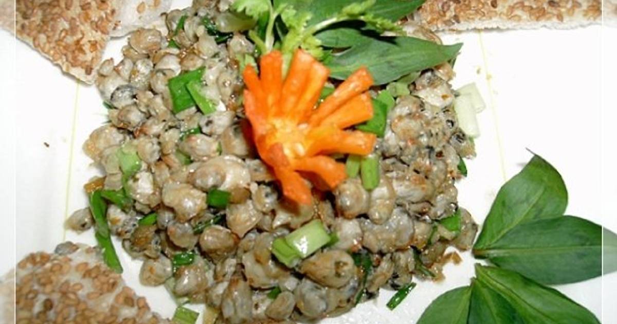 Hến xúc bánh tráng mè