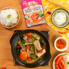Dùng nóng với bún. Chấm nước mắm ớt. Bạn hãy làm ngay món Lẩu cá đuối lá giang có vị chua ngọt, cay cay, thanh mát này nhé. Ngoài ra, đây còn là món lẩu rất hợp để thưởng thức cùng gia đình và bạn bè trong những ngày cuối tuần đấy.