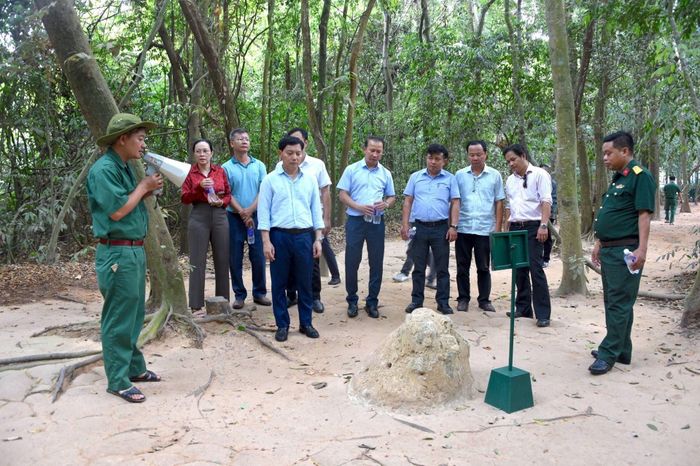 Về nguồn 'Tri ân thành đồng Tổ quốc': Từ ký ức lịch sử đến trách nhiệm hôm nay - Báo Công Lý