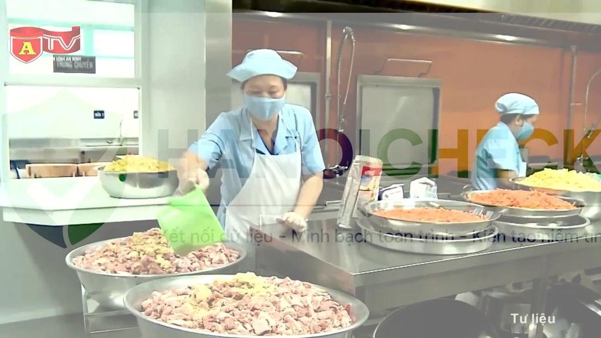 Phụ huynh sắp có thể giám sát bữa ăn bán trú của con qua ứng dụng - Chuyên trang An Ninh Thủ Đô - Báo Công an nhân dân