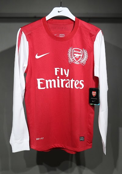 Retro 2011-12 Arsenal Local.jpeg