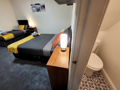 Comfortable Ensuite Room at 341 Rochdale Road