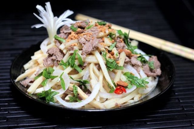 Thịt Heo Xào Củ Sắn