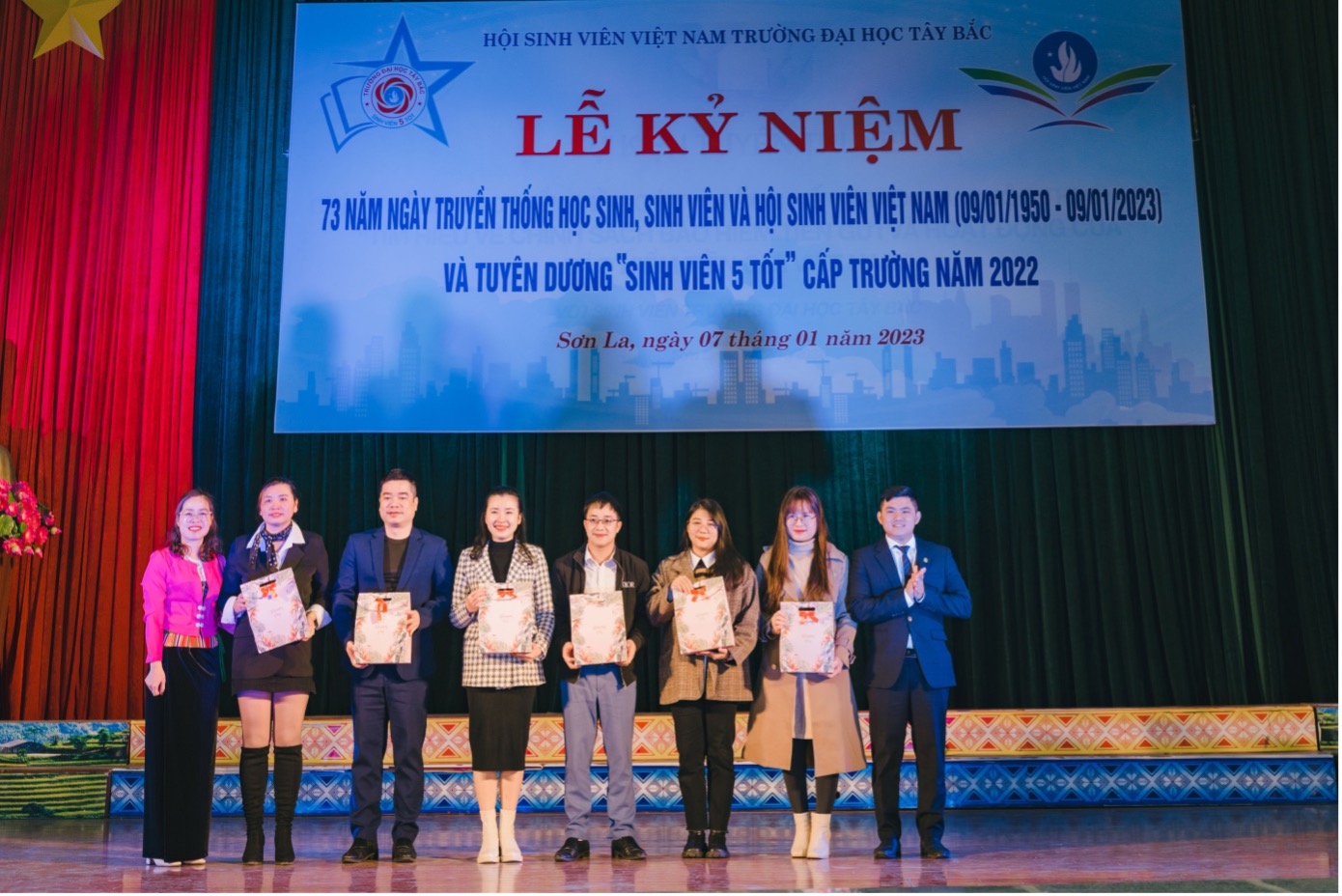Lễ Kỷ niệm 73 năm “Ngày Truyền thống học sinh, sinh viên và Hội Sinh viên Việt Nam” và tuyên dương “Sinh viên 5 tốt” cấp Trường năm 2022