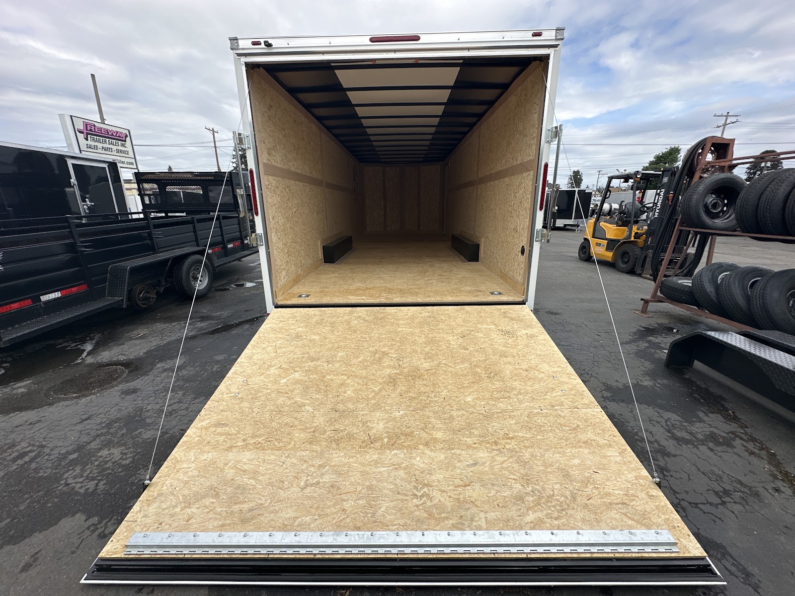 Passport Deluxe Enclosed Cargo