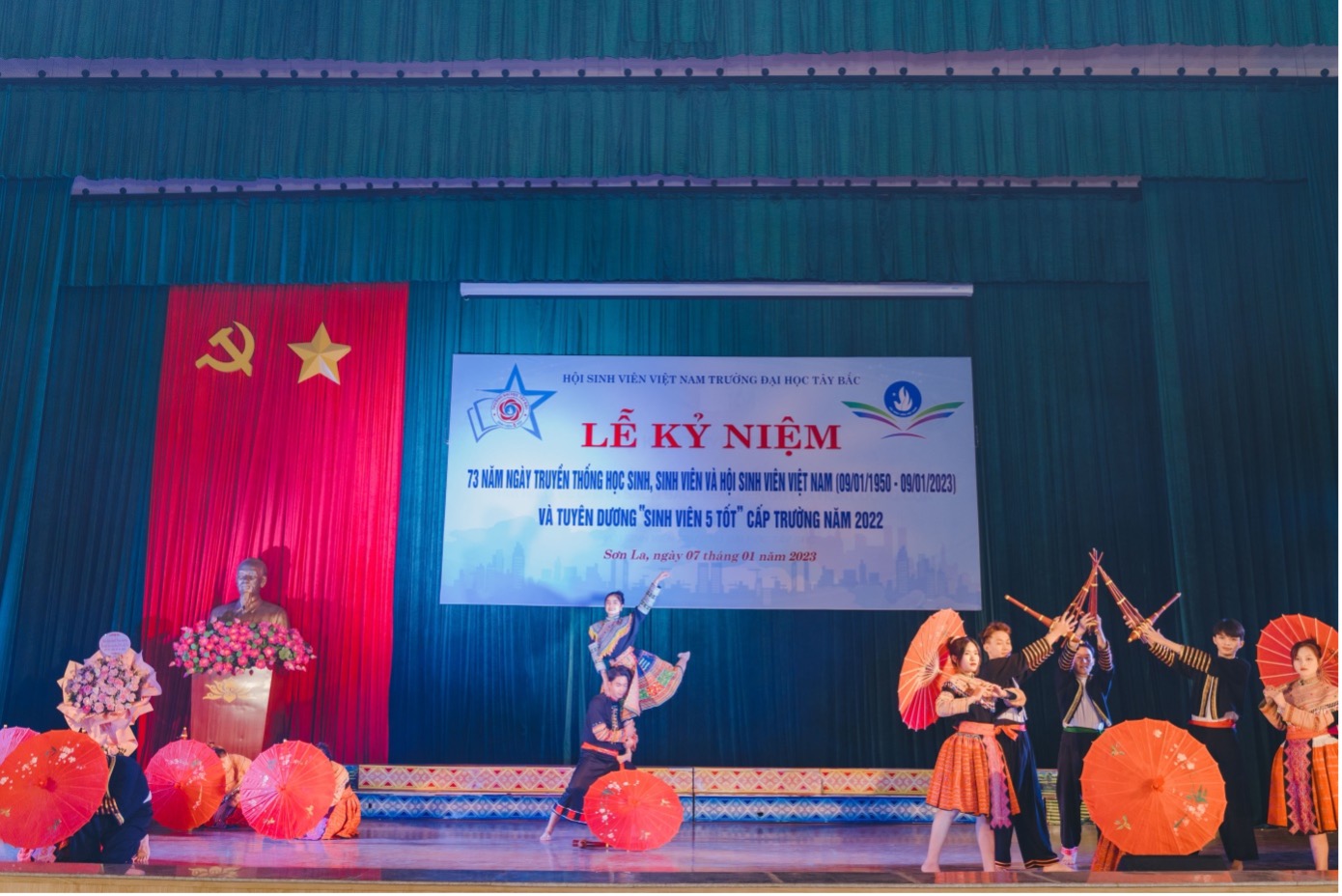 Lễ Kỷ niệm 73 năm “Ngày Truyền thống học sinh, sinh viên và Hội Sinh viên Việt Nam” và tuyên dương “Sinh viên 5 tốt” cấp Trường năm 2022