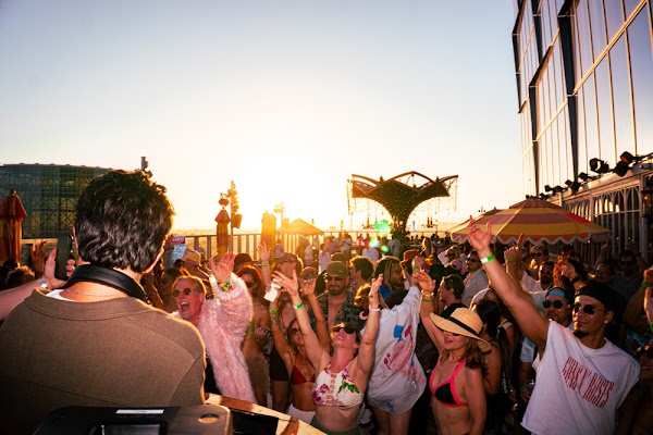 Phantoms - Pool Party photo 72
