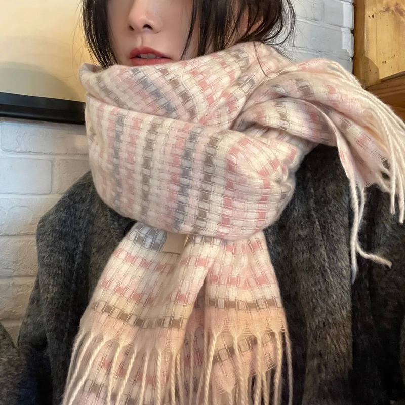 Knitted winter scarf with bear motif