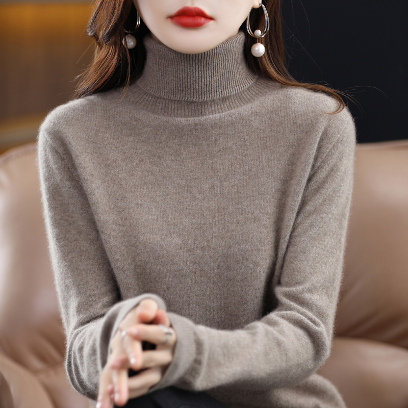 Women's high-neck wool sweater, fine knit