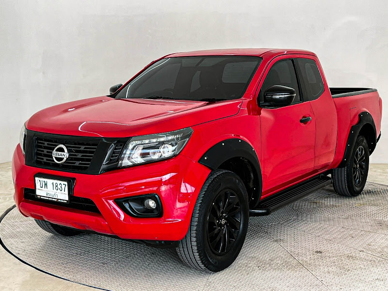 NISSAN NAVARA