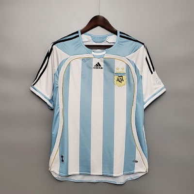 Retro 2006 Argentina Local @lumorasports.jpeg