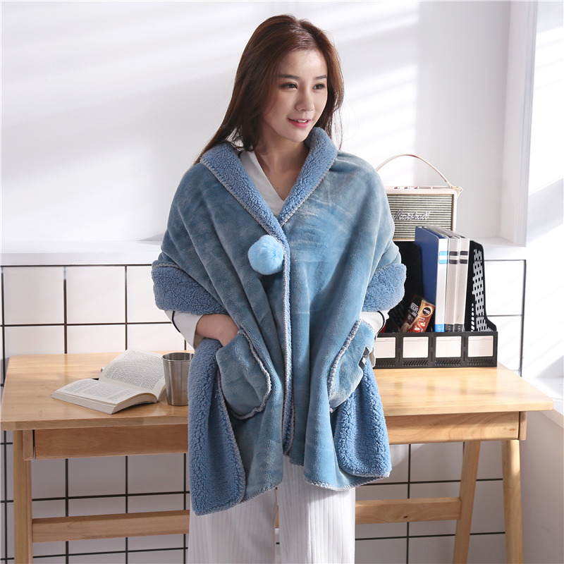 Heat wrap made of milk fibers for winter