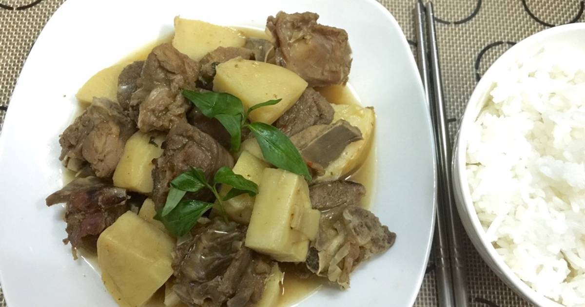 Thịt vịt kho măng