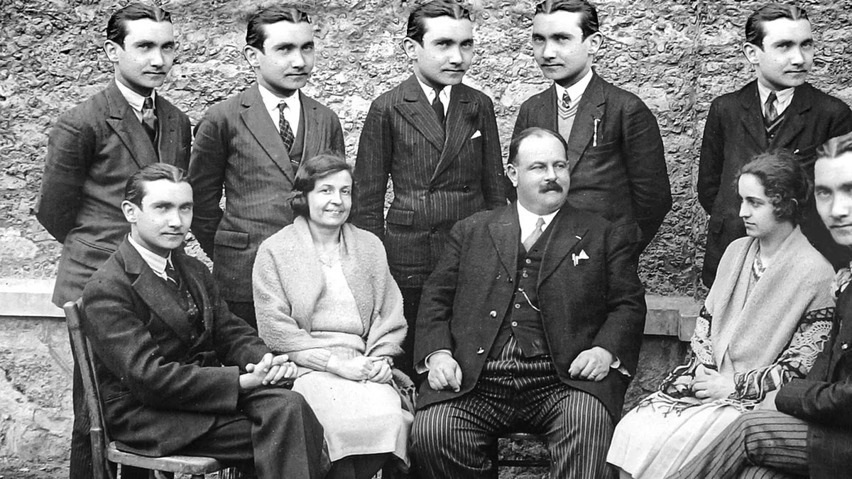 인류학적 시각에서 본 제도의 기원과 변화 과정