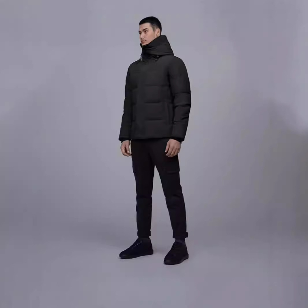 Padded down jacket for men and women