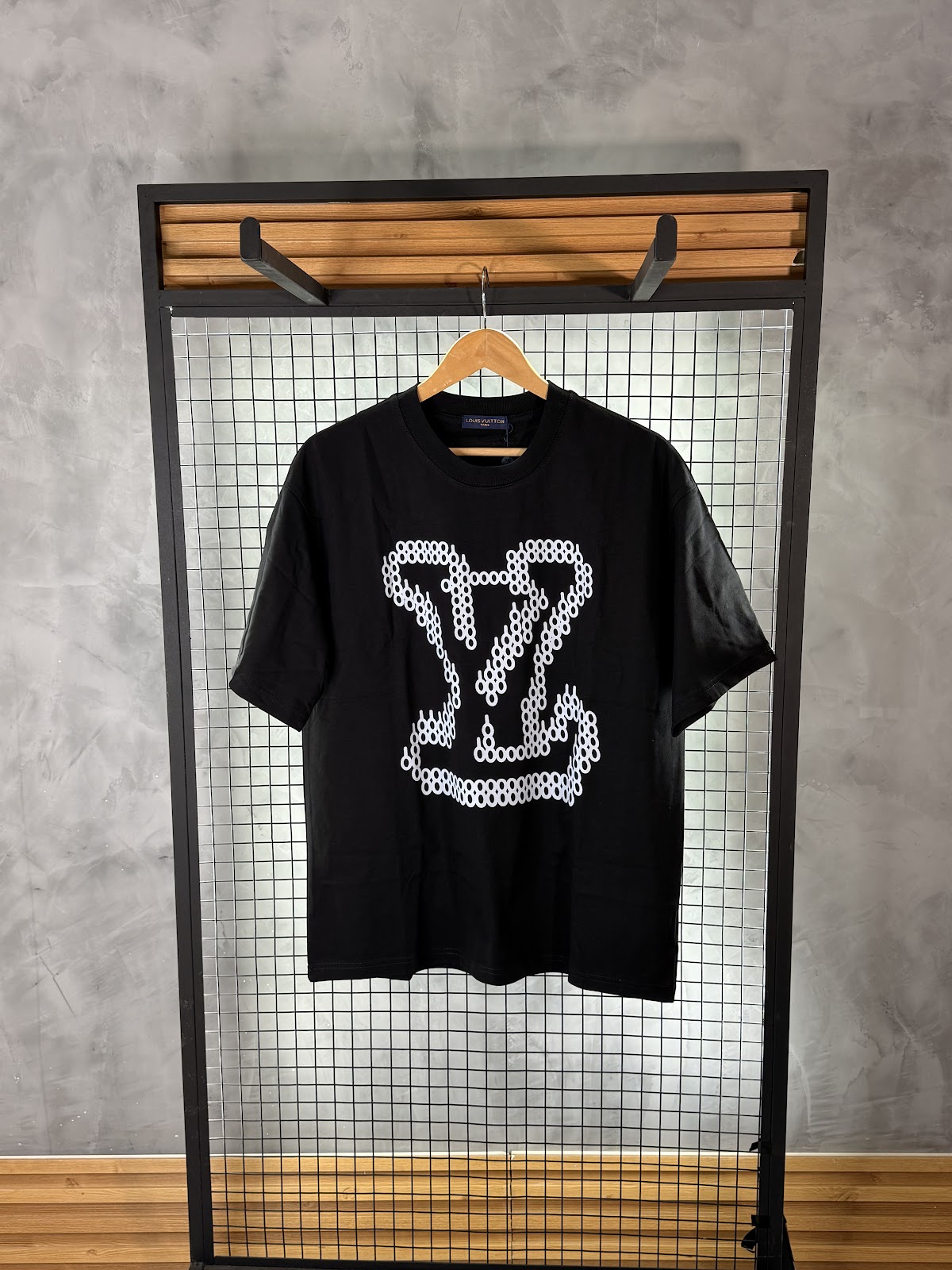 Camisa_LV_Preta_V7 - 1