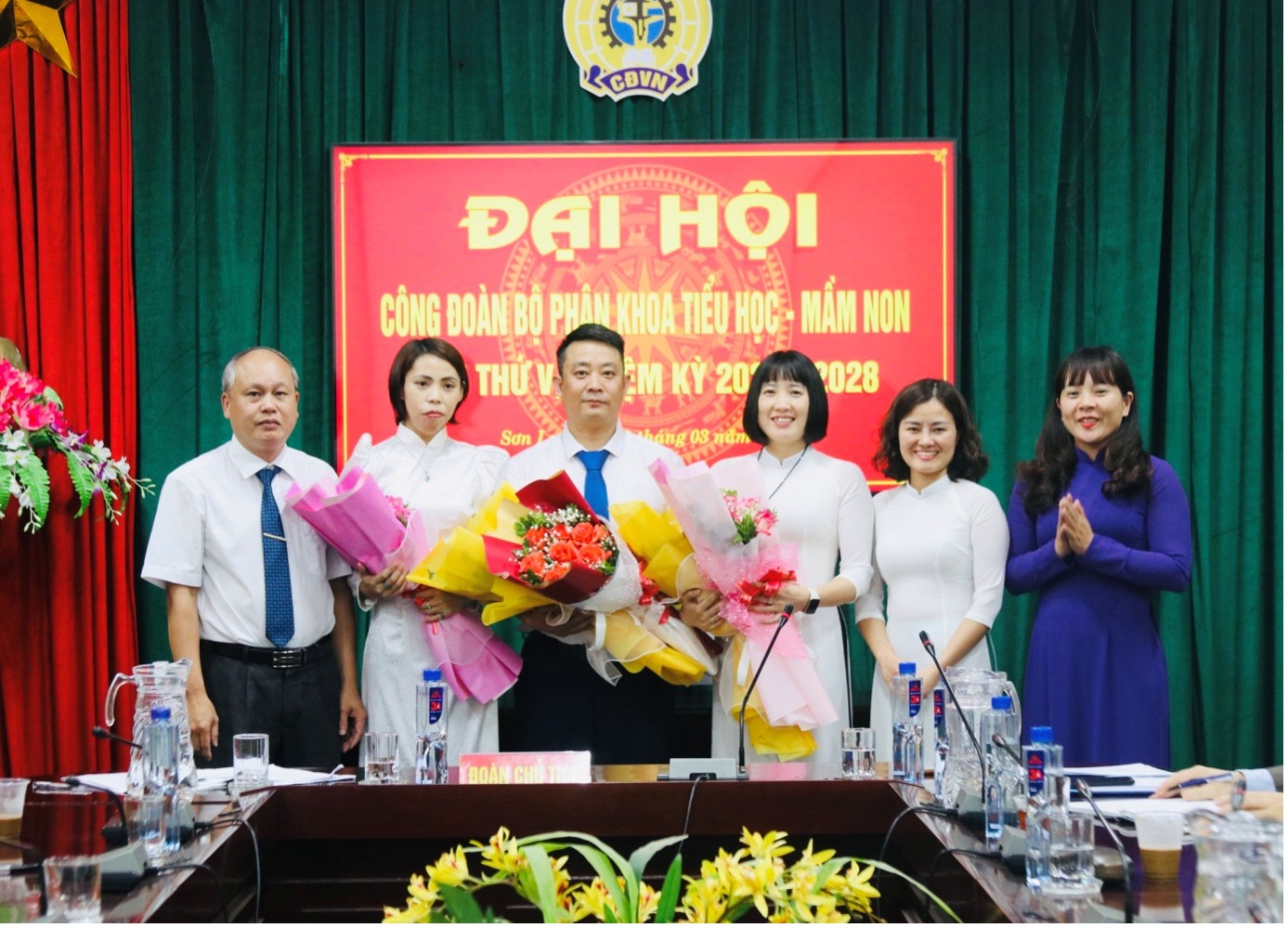 Đại hội các công đoàn trực thuộc Công đoàn cơ sở Trường Đại Tây Bắc nhiệm kỳ 2023 - 2028 kết thúc thành công tốt đẹp