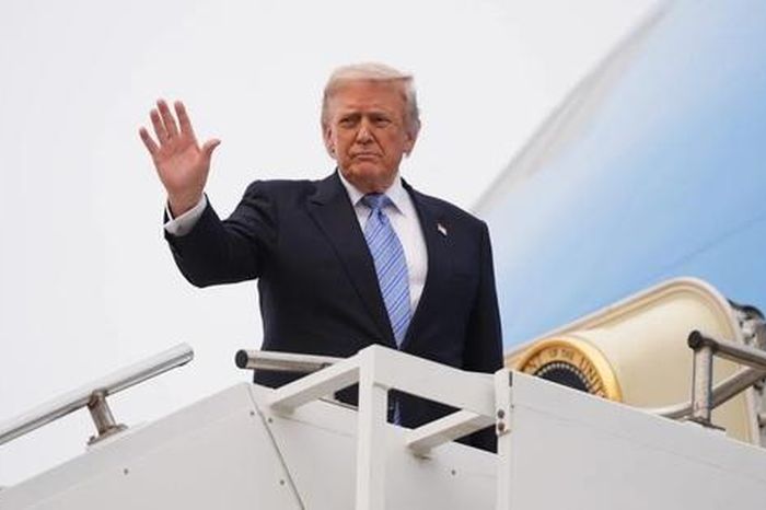 Tổng thống Mỹ Donald Trump rời Bắc Kinh - Báo Người Lao Động