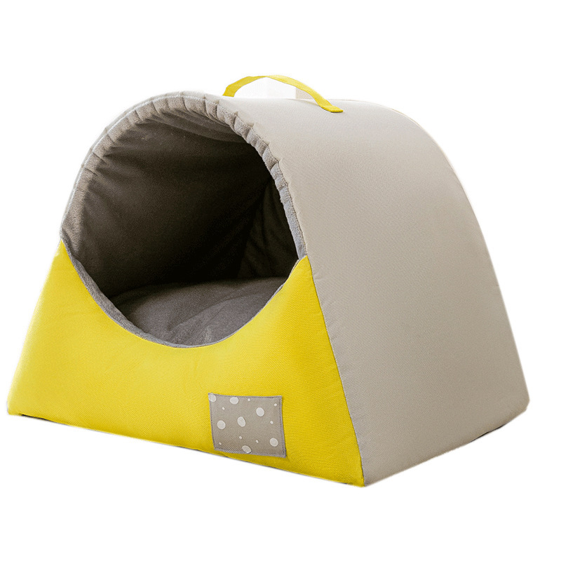 Enclosed pet bed with warming padding