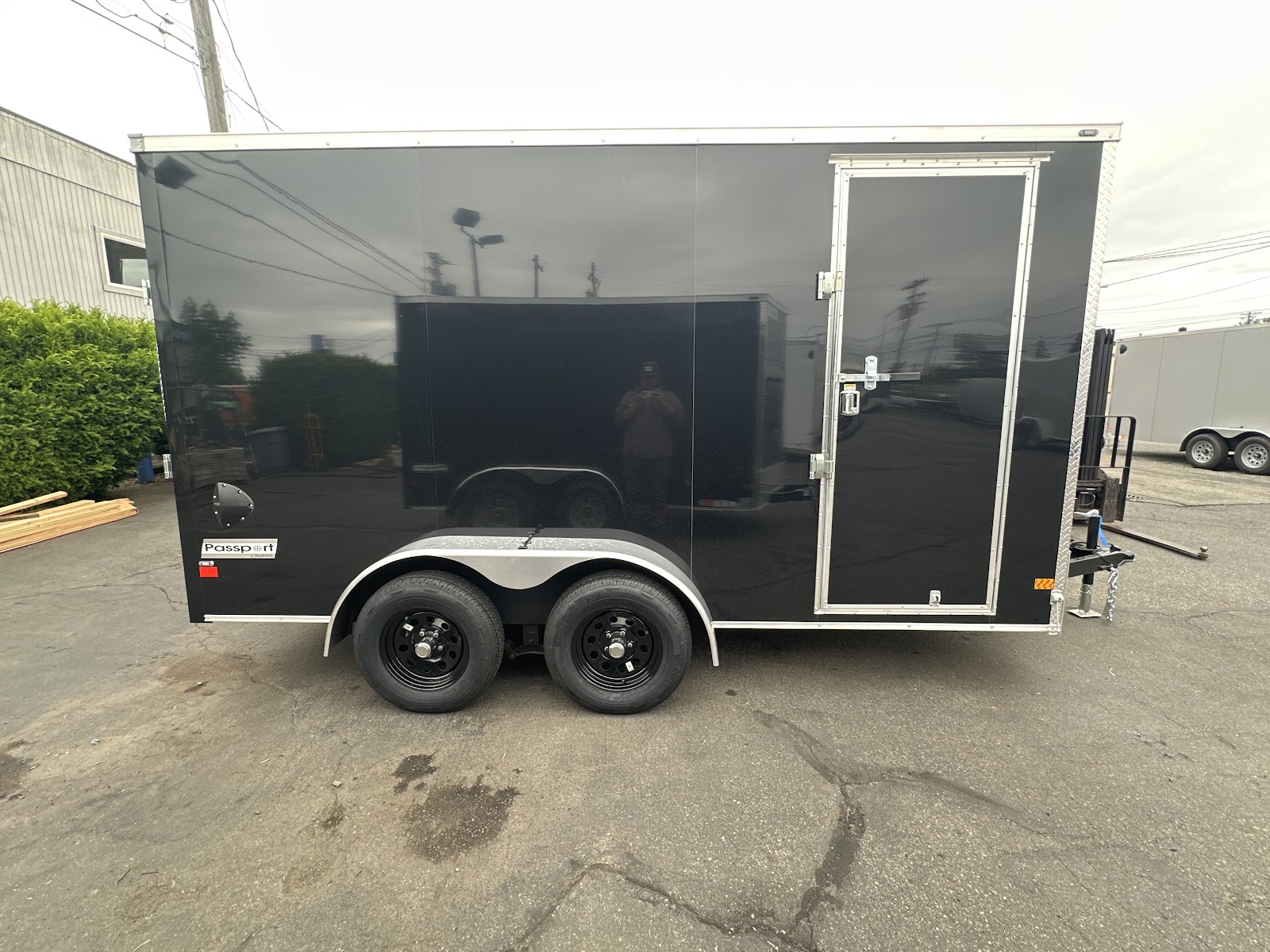 Passport Deluxe Enclosed Cargo
