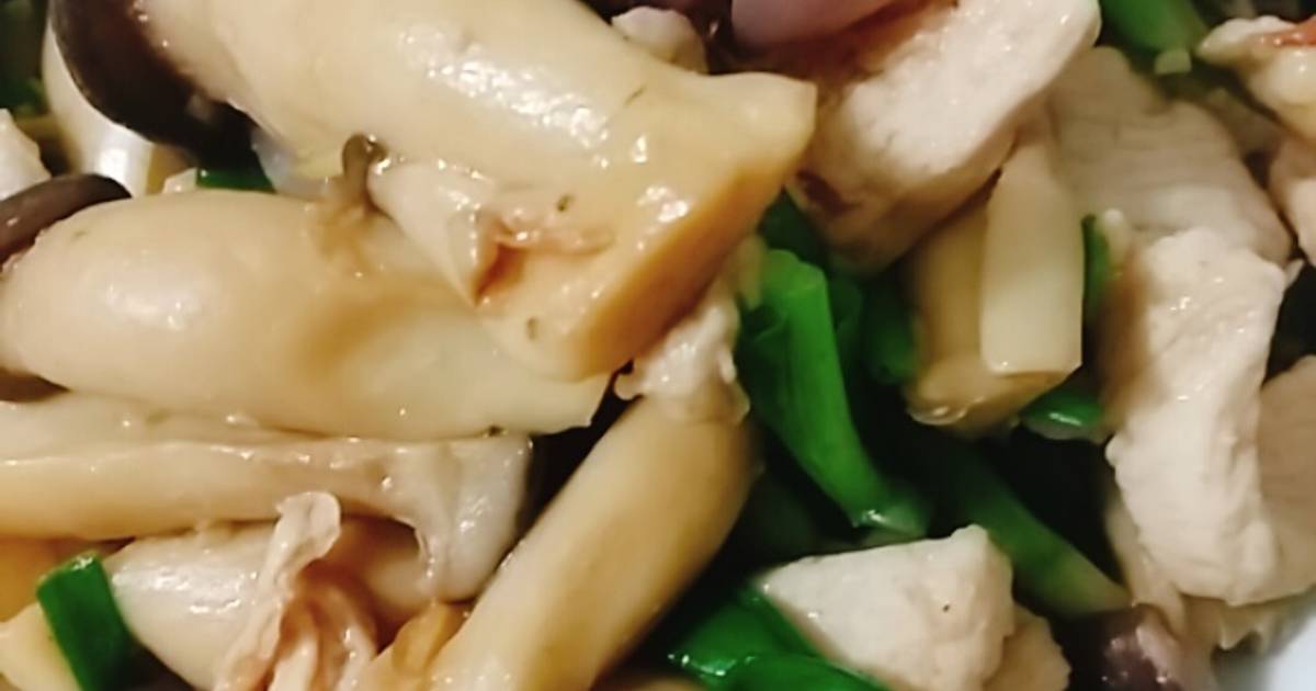 Thịt ức gà xào nấm