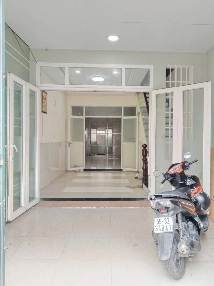 Nhà mặt tiền 4 X 19,25m, 1 Lầu, Nguyễn Thành Vĩnh, P. Trung Mỹ Tây, Quận 12