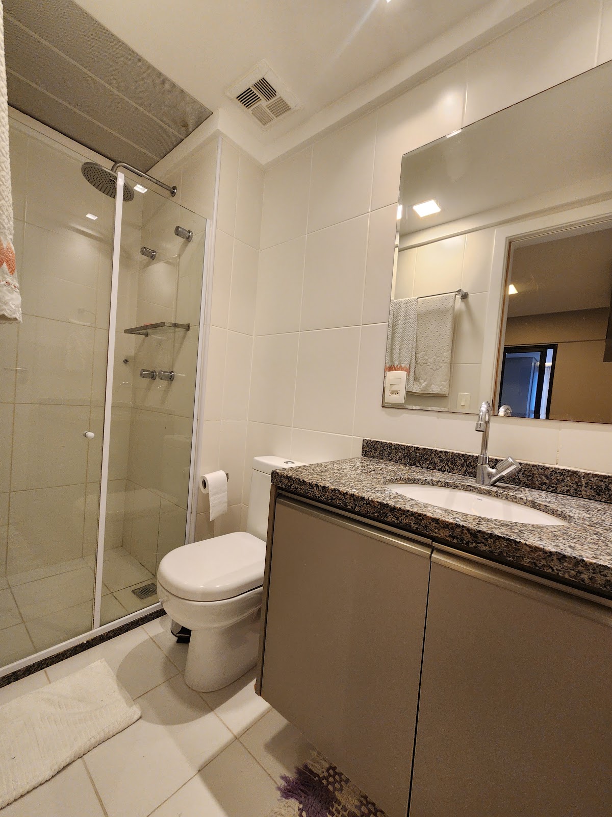 Apartamento, Caminho das Árvores