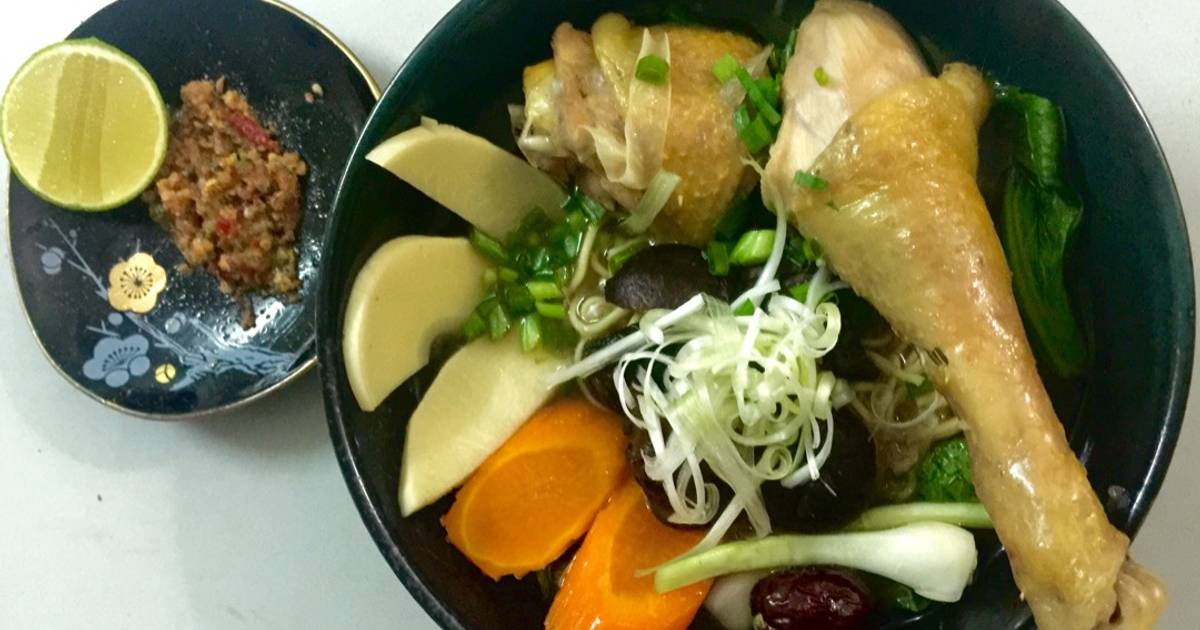 Mì gà tiềm thuốc Bắc