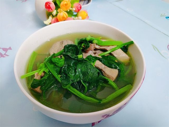 Canh Gan Heo Cải Bó Xôi