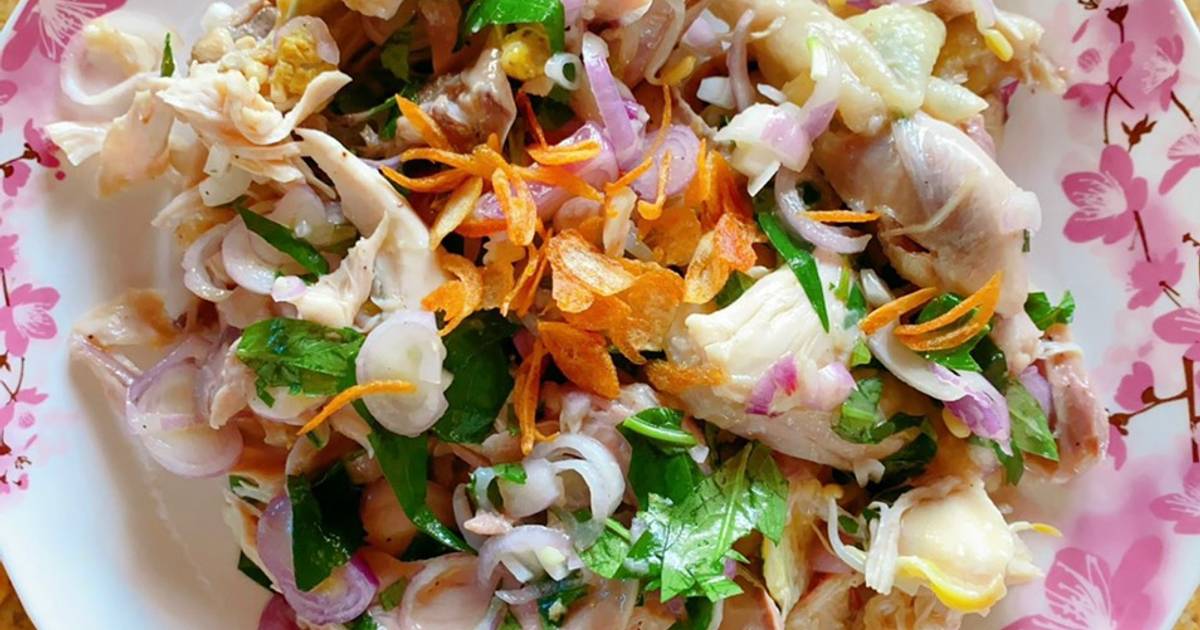 Gà tre/gà ta luộc trộn gỏi muối tiêu chanh