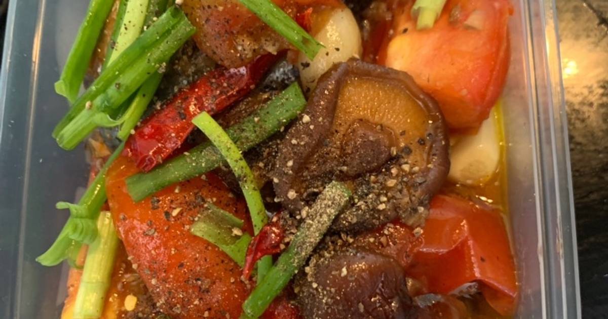 Cá kho nấm đông cô và cà