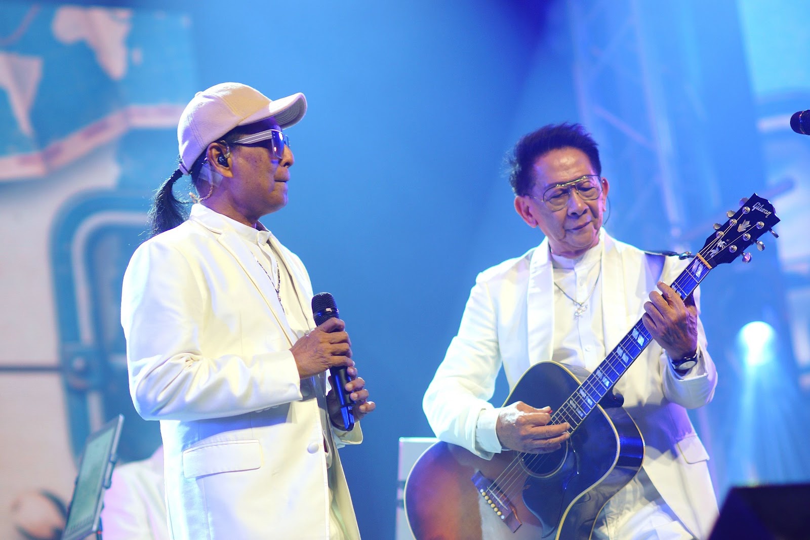 โลกมายายังงดงาม! “ชาตรี อิน คอนเสิร์ต โลกมายา” ปิดประวัติศาสตร์ความประทับใจหน้าใหม่ รวมตัว 5 สมาชิกในตำนาน จัดเต็มร่วม 5 ชั่วโมงแห่งความสุข   กับ 50 เพลงฮิตกระหึ่มไอส์แลนด์ฮอลล์ ภาพที่ 5