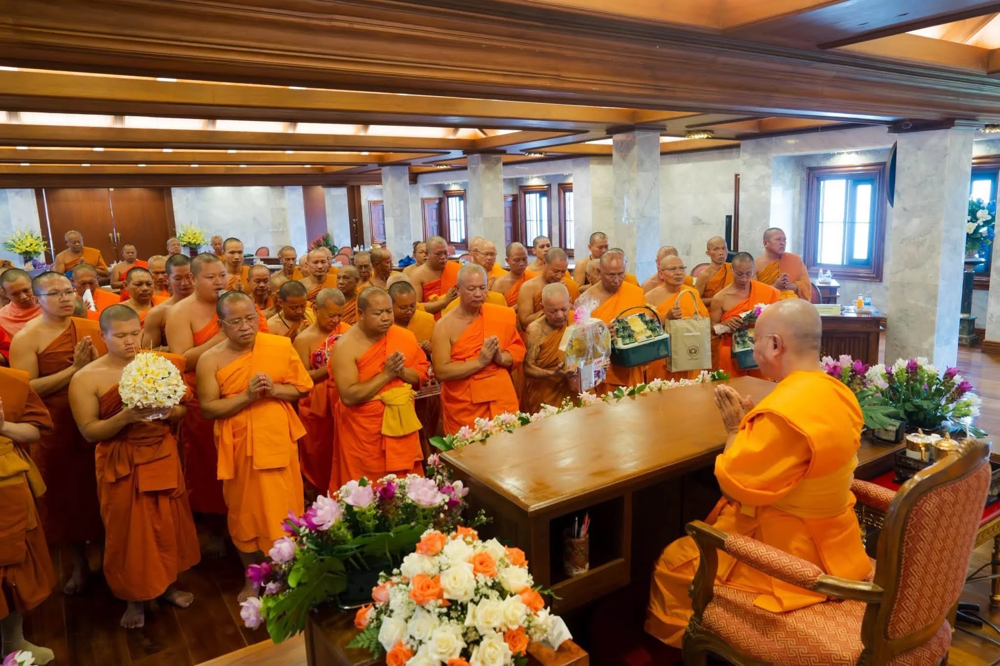 ภาพประกอบ วันนี้ ประชุมคณะสงฆ์อำเภอฮอด และพิธีสามีจิกรรมสูมาคารวะ เนื่องในเทศกาลเข้าพรรษา…..ขอขอบพระคุณครูบาอาจารย์ และขอบใจคณะสงฆ์ทุก ๆ ท่าน ที่พร้อมเพรียงกันมาทุกวัด เห็นแล้วเป็นที่ปลื้มปี